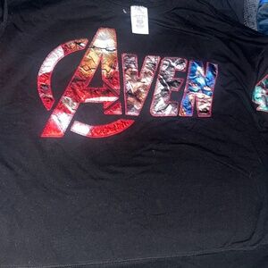 DISNEY Marvel Shirt